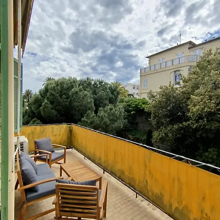 Mezzanine * Cannes
