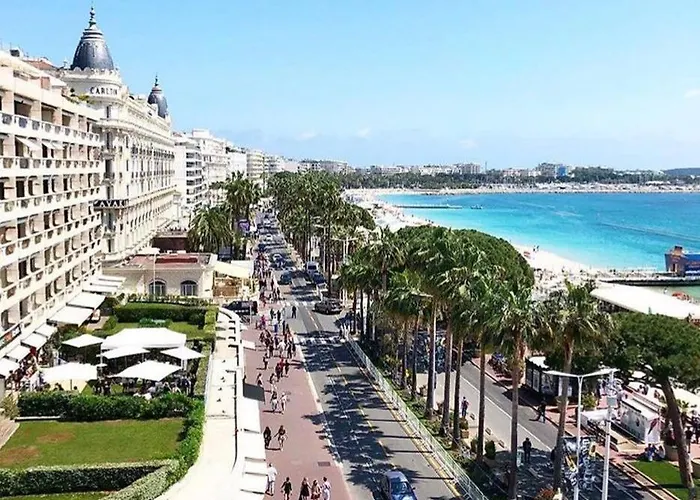 Mezzanine Apartment Cannes
